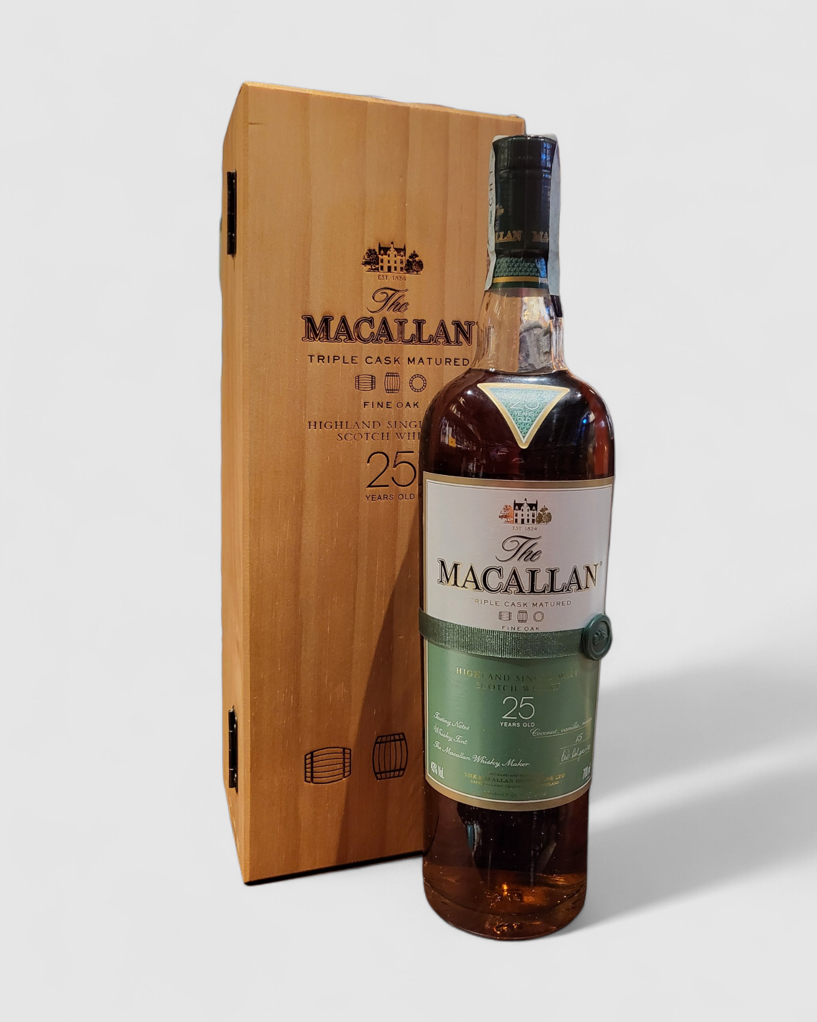 Macallan 25 Y.O. Fine Oak Triple Cask Matured